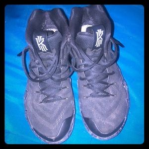 Kyrie 4 “Blackout”